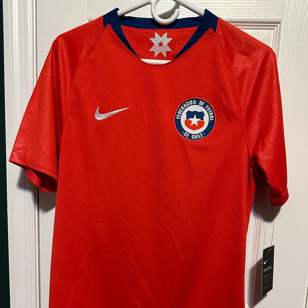 Nike NWT Chile National Team Jersey